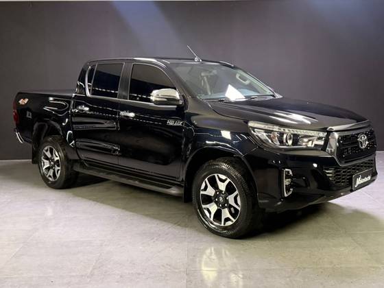 TOYOTA HILUX 2.8 SRX 4X4 CD 16V DIESEL 4P AUTOMÁTICO